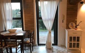 La Perla Tra Gli Ulivi